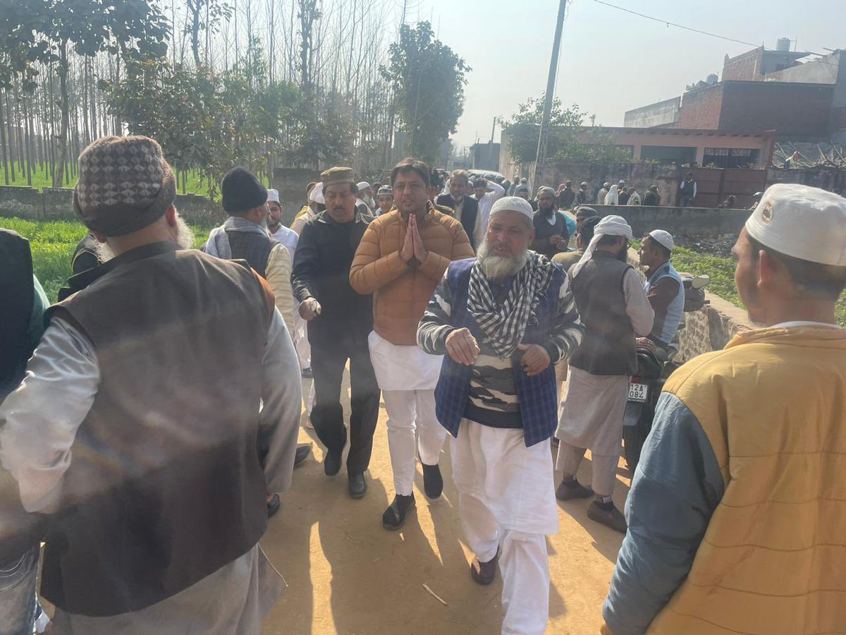 ChandanChauhanS's tweet photo. क्षेत्र के विभिन्न कार्यक्रमों में । https://t.co/CM6mcxQBqL