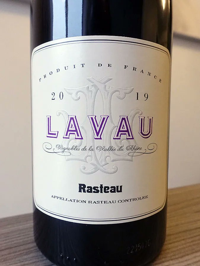 cono_sur's tweet photo. 🇫🇷 🍷 From an excellent vintage, look for lovely 2019 #MaisonLAVAU #Rasteau (90+ pts, $24) from #Rhône. 50/50 blend of #Grenache & #Syrah that landed in @LCBO VINTAGES Jan. 21. https://t.co/YNoLMQBntl @oenophilia1 @RhoneWine @Vinsrhone #France #wine #vin https://t.co/yxbdh3pveN