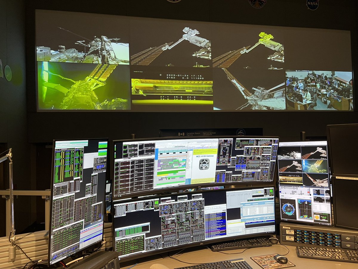 kfacciol's tweet photo. It’s always a good day to update some software and fly some robots! 

Feels great to be back @csa_asc watching #Canadarm2 ops while #ROBO @chris_m_francis is at the wheel. https://t.co/QFSY0neBtH