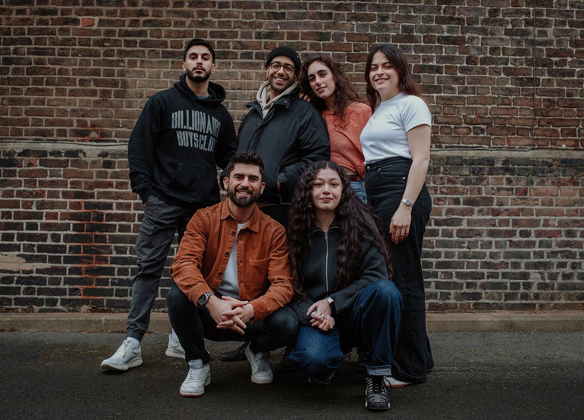Please welcome: the cast of You Bury Me 🕊️

Nezar Alderazi, Moe Bar-El, Tarrick Benham, Hanna Khogali, Eleanor Nawal, Yasemin Özdemir.

First day of rehearsals DONE, now we can't wait to spend the next few months with this fierce cast.

Opening next month: bit.ly/you-bury-me