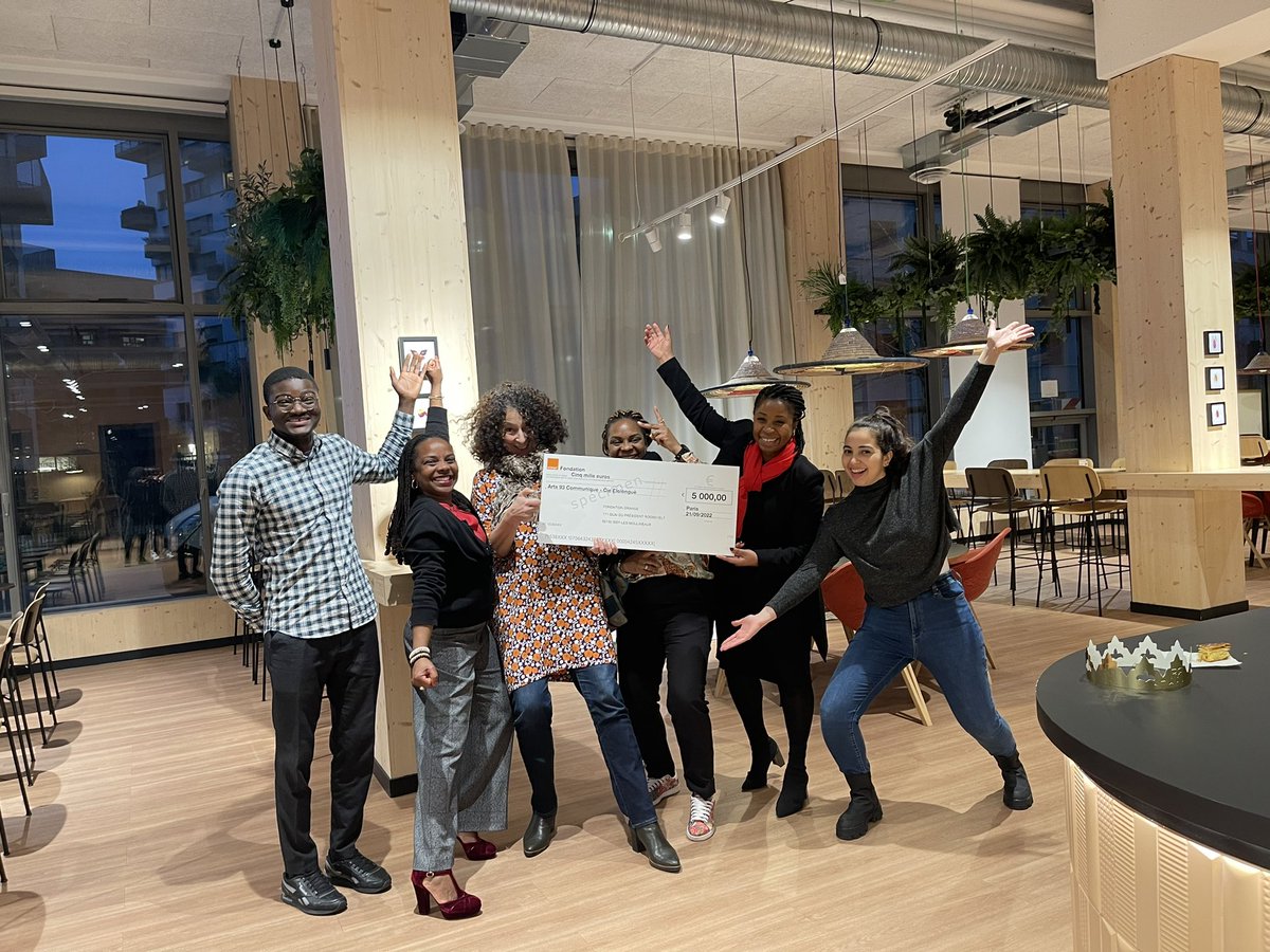 DNICOUE's tweet photo. Grâce au parrainage de Nora, le projet de l’association Cie Elolonguè a reçu une subvention de la @FondationOrange pour accompagner des jeunes du 93. Un projet original qui allie correspondances, éducation numérique, danse 👏🏾👏🏾👏🏾
@OrangeIDF @micael_dossou https://t.co/6cPXzEvReR
