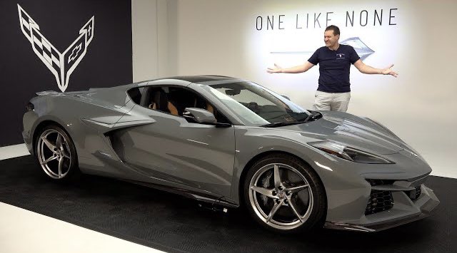 Time for the most thorough tour yet of the 2024 Chevy Corvette E-Ray! Enjoy:
youtu.be/V4B2D5l9L0s