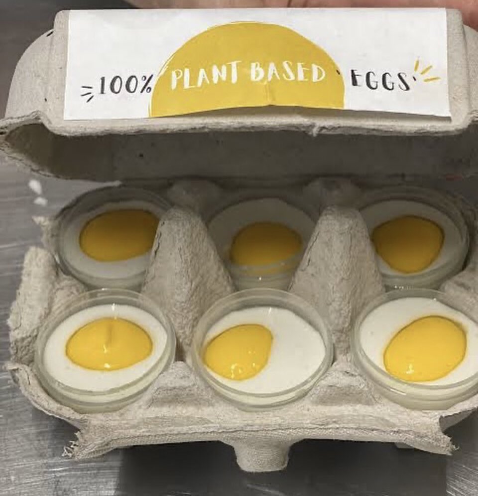 VeganRecovering's tweet photo. I think they mean:
100% plastic-based "eggs."
#vegan #veganism #plantbased #plantbasedcon https://t.co/4HleKUEdlU