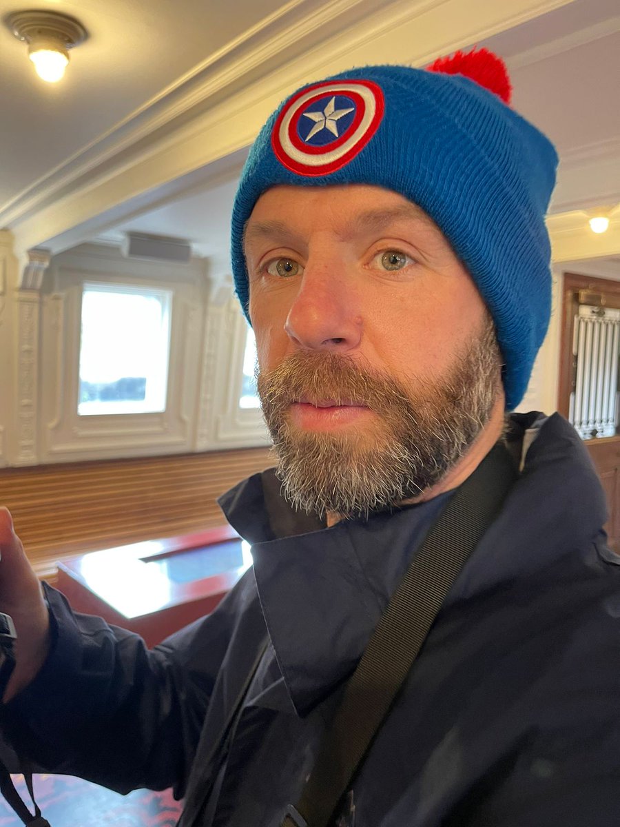 peteDisney's tweet photo. Actually don't hate this photo! Am I sexy? Please tell me I am 🥺 #validateme #Belfast https://t.co/4T1bn5DSGK