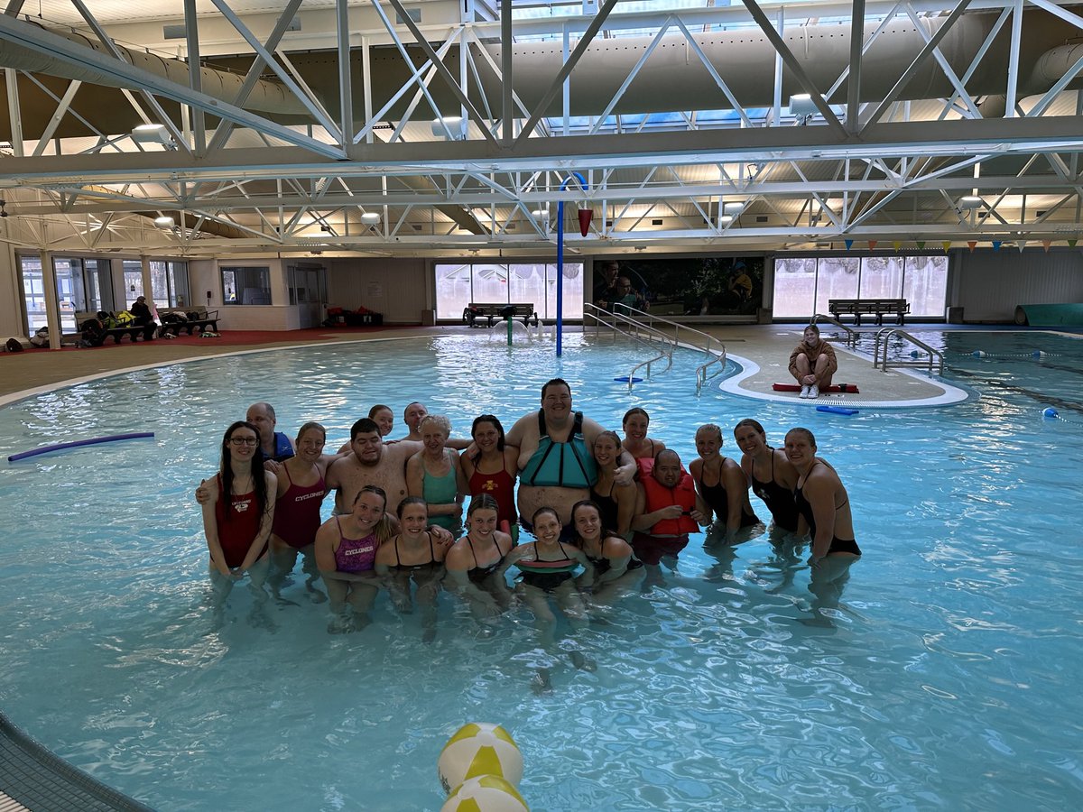 ISUathletes's tweet photo. 𝙎𝙥𝙡𝙖𝙨𝙝! 💦

Over break, members of the @CycloneSD team shared their love for swimming with Life Club clients at @EasterSealsIowa! They also delivered wish list items that were purchased as part of our Adopt-a-Family event. 

#CyclonesServe https://t.co/8pULOVZfoW