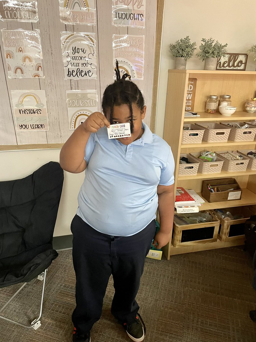 MrsAndersen24's tweet photo. Congratulations to this incredible kid for filling his punch card! 🎉🎉🎉 @AngelOakElem #angeloakes #lightscameraaction https://t.co/QTuw4APFBe