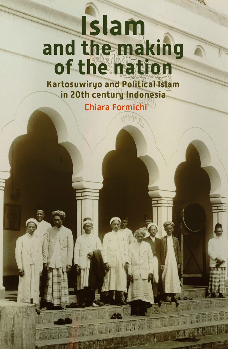 📖
'Islam and the Making of the Nation: Kartosuwiryo and Political Islam in 20th Century Indonesia'
by: Chiara Formichi
Brill, 2012
Available in Open access as PDF.
library.oapen.org/handle/20.500.…
library.oapen.org/viewer/web/vie…