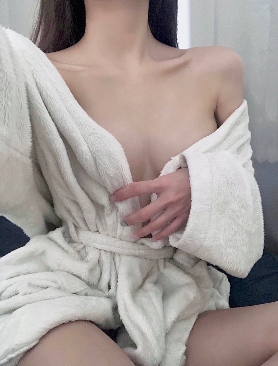 제가 게시물 올리는건 첨이라 부끄럽,,🤍

#서울 #섹트 #커플만남 #초보커플 #부커 #관전클럽 #관클 #상호관전 #건오