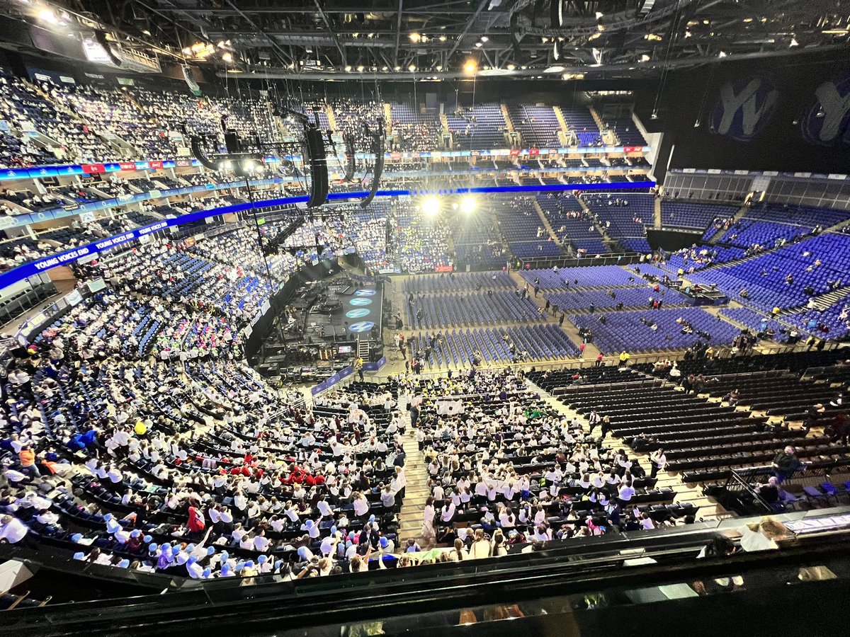 admirals_EMAT's tweet photo. Rehearsals complete. Dinner done. Parents arriving. Five minutes to show time. #youngvoices #o2 https://t.co/otFfQ1N2h7