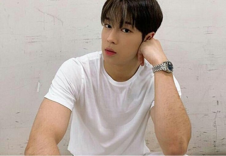 SF9LDawonn's tweet photo. Me right now https://t.co/LILyYXEDnI