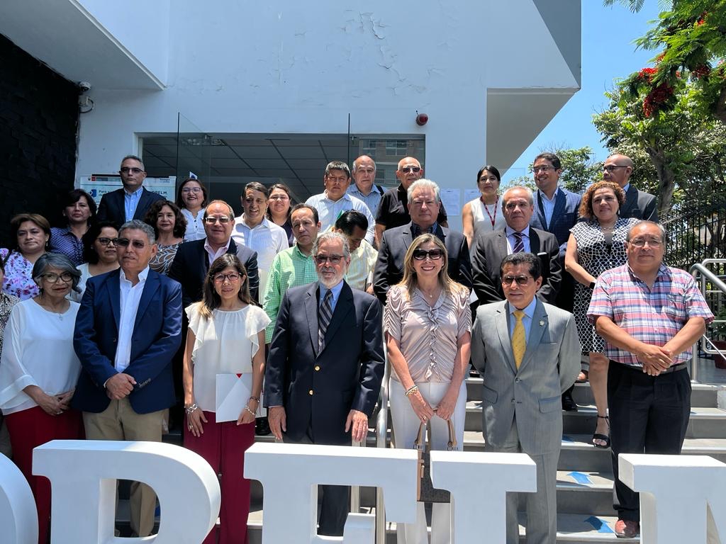 AsistePeru's tweet photo. El 23/01 de 2023, @AsistePeru y la @drelm_lima firmaron el Convenio de Cooperación denominado: “Fortalecimiento de la #Educación Superior Tecnológica”. Este convenio se ha logrado gracias al compromiso del Consejo Directivo y la Gerencia de @AsistePeru y la @drelm_lima. (1/2) https://t.co/tWBrW6ahsq