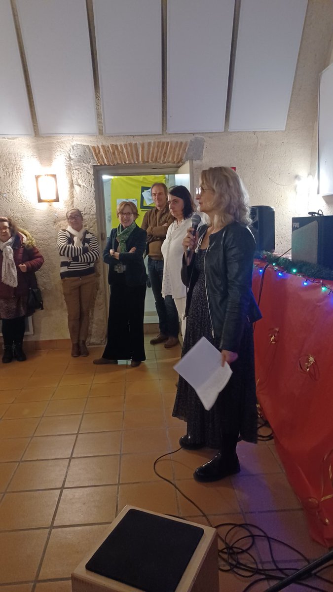 cbpbaste's tweet photo. Remise #PasseportNumérique
en présence de la directrice Odile Hérent & du maire, aux très méritants bénéficiaires de l' #ESSOR #ESAT à #Mezin #LotetGaronne qui ont suivi avec assiduité #AteliersNumériques @FondationOrange
réalisés par @JeffHohmann 👍👏 bénévole @OrangeSolidariT https://t.co/N7T2h632le