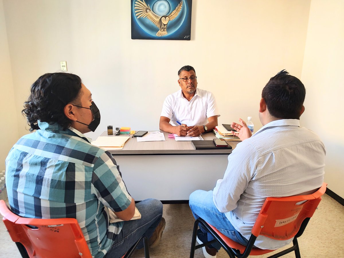 DH_IEEPO's tweet photo. Hoy dialogamos con personal de la Regiduría de Derechos Humanos y Asuntos Indígenas del municipio de Oaxaca de Juárez, coincidimos en realizar acciones conjuntas en beneficio de la infancia oaxaqueña.

#PorLosDerechos de la #Niñez 
#FormandoLazos https://t.co/aLGSZ892ZO