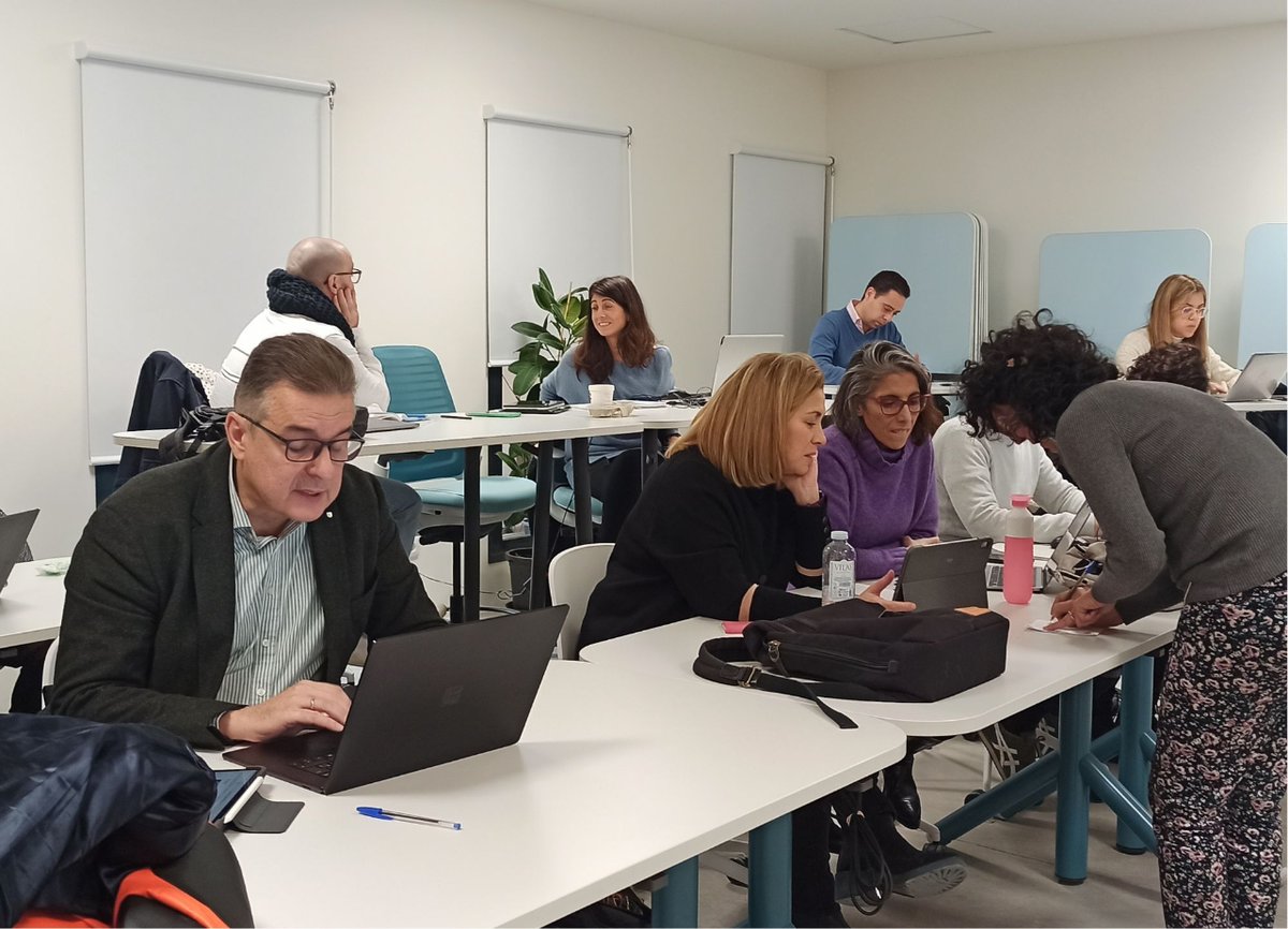 CIEC_Madrid's tweet photo. ♻️💪 Los participantes de #CIECIncuba y #CIECAcelera han participado hoy en la primera actividad presencial en el #CIECMadrid.

↗️ Además de visitar y conocer las instalaciones, la sesión se enfocó en un elemento fundamental para todo emprendimiento: la búsqueda de financiación. https://t.co/NXuH4d5y7p