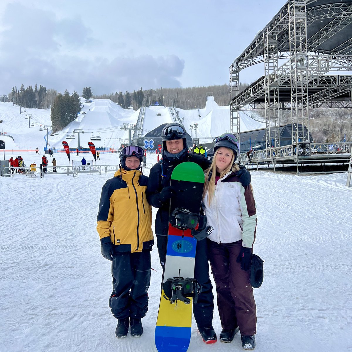 Our #RideWithRed winner, Charlie from North Carolina, has made it to Aspen, CO 🏔️ Ready to shred with @redgerard 🏂🥇