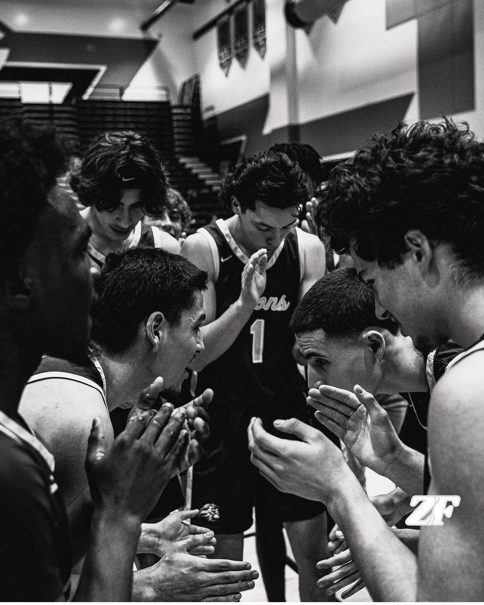 Come out and support tonight as the league undefeated Lions take on their crosstown rivals Heritage. Frosh play at 4, JV 5:30, and varsity at 7. Should be a great atmosphere as always! <a href="/LHSLionsSports/">Liberty Athletics</a> <a href="/thepress_sports/">Brentwood Press Hometown Sports</a>