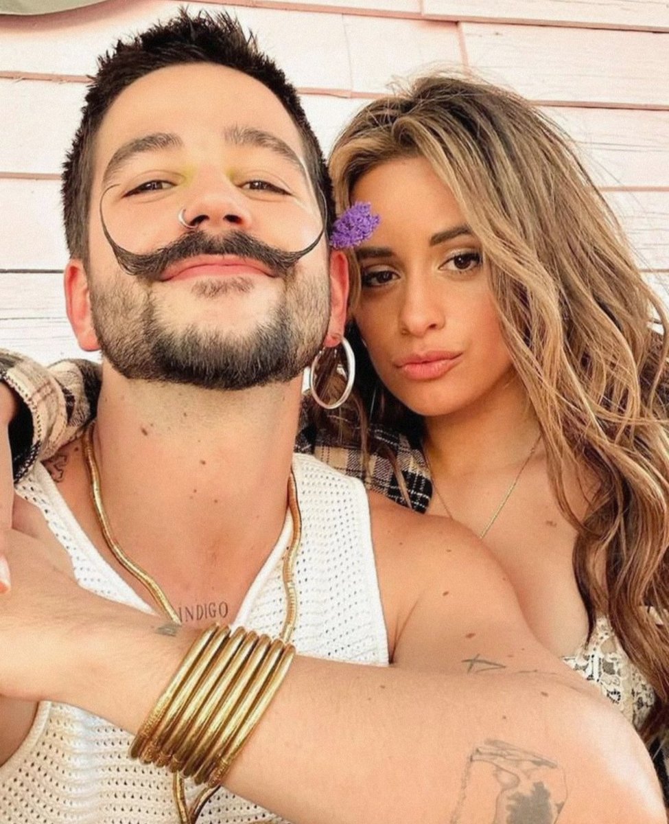 CCabello_Italia's tweet photo. Il video musicale di AMBULANCIA la collaborazione di @CamiloMusica con la nostra Cabello, sarà fuori dalle 23 italiane!♥️

Su IG hanno parlato dell'affetto e l'ammirazione reciproca, facendo spoiler sul video, definendolo "un affare di famiglia"...👀👇🏻
https://t.co/iu10G2Hnmu https://t.co/Ofh18ogNCE