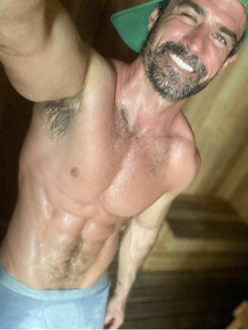 😉 https://t.co/v1mNU3ta9b<a href="/tag/hairstyle"class="tags"><span>#hairstyle</span></a>