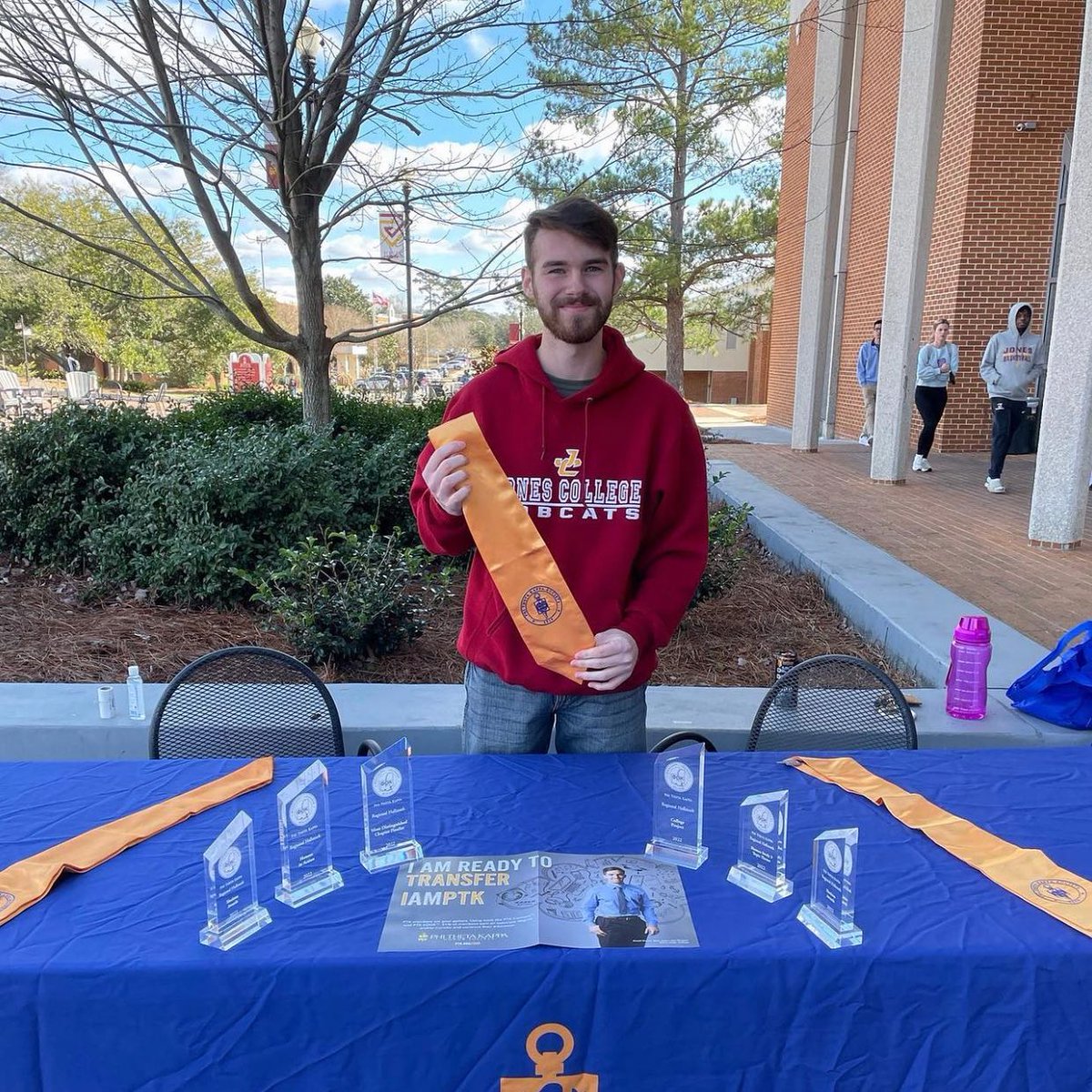 PHITHETAKAPPA's tweet photo. New semester = new chances to get involved with PTK! Whether you’re looking to do community service activities, participate in chapter meetings or run for an officer position, getting involved with your college chapter is a great way to get leadership experience. 
#JoinPTK https://t.co/ivWfyoTvOQ