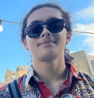 JustFelina's tweet photo. @radenrauf Nih kenalin Jodoh saya guys😘🤲✌👍 https://t.co/Ag0fH3FuGc