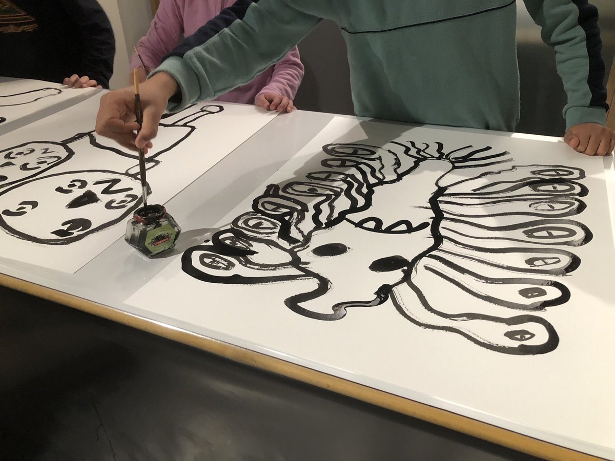 Fuzzyraptor's tweet image. 🎨 Atelier création d'un #monstre fantastique à l'encre avec l’illustratrice Clotilde Perrin, au son des musiques des Violons barbares, à la médiathèque de @VilledEybens 👹 mediatheque.eybens.fr/node/content/n…