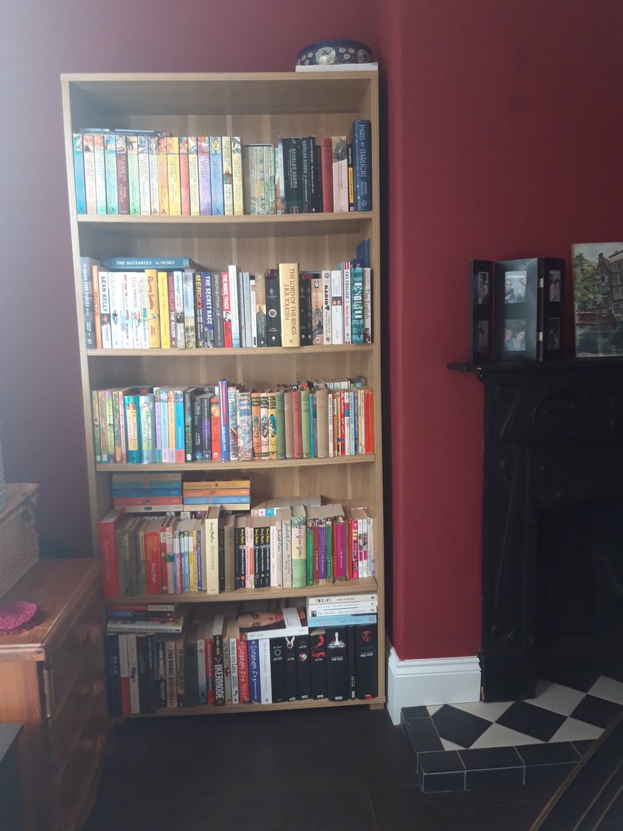 A bookcase @Hoorayforfoxes