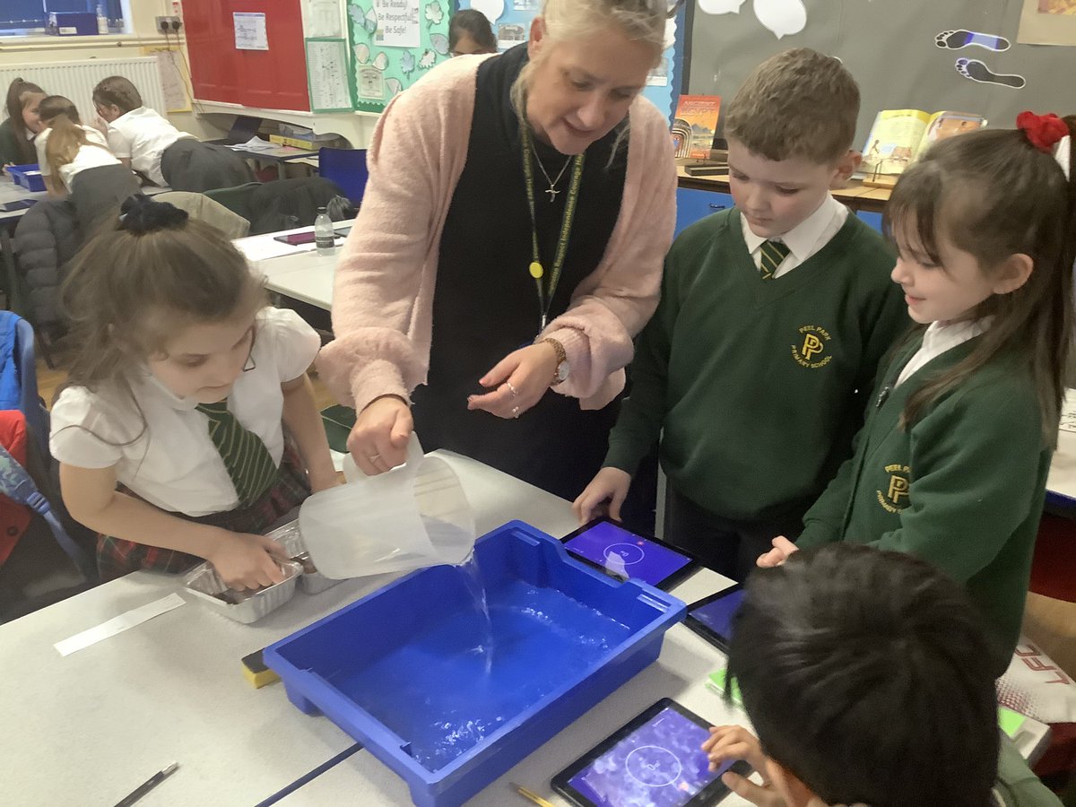 pp_accrington's tweet photo. This afternoon, #class15 conducted their scientific enquiry to find out which chocolate melts the fastest. Can you explain the method we used? #aspiration #independence https://t.co/H2ZvdrPXQ3