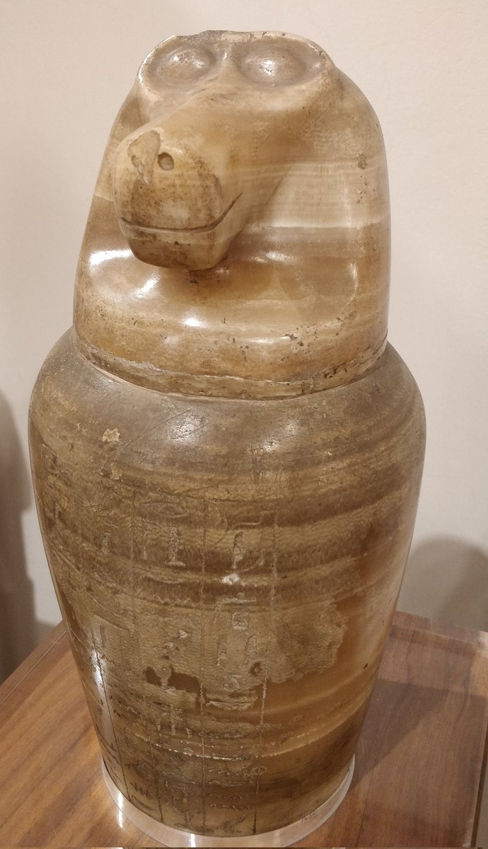 SecretMataHarii's tweet photo. Alors Twitter, voici la suite de mes aventures Romaines. Ce matin je me suis mis en quête de la #FontaineDeTrevi, sauf qu'on ne se rends pas compte du nombre de trésors que Rome recèle. Donc j'ai fait une première pause café à #CampoDiFiori https://t.co/E4JdDUomgC