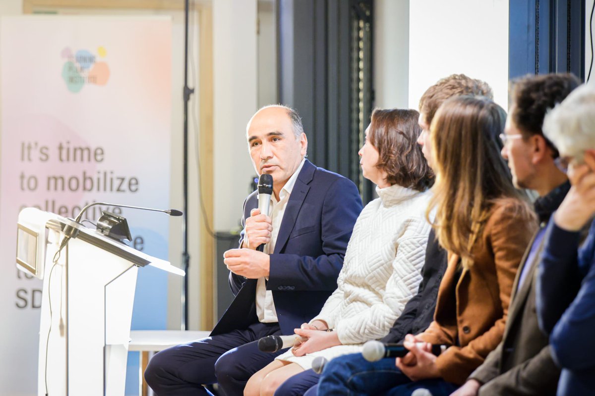 lpiparis_'s tweet photo. ☝️En attendant de revenir sur ces belles perspectives...
... le Festival continue jusqu'au 28 janvier avec une multitude de conférences, discussions, ateliers et interviews !
🔗https://t.co/xTJpNM2SDE
@learningplanet_ #LearningPlanetInstitute https://t.co/MmLVy4SIgr