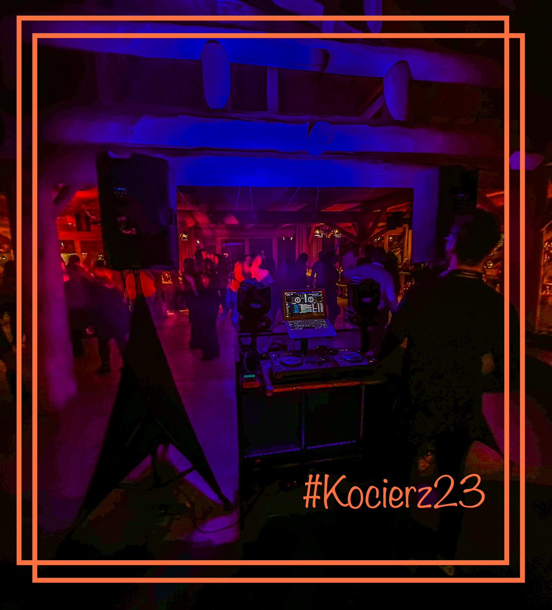 lechugajewski's tweet photo. Zespół sprzedazy w tańcu💃🕺. Wielkie dzięki za konferencje, za wyniki i Wasza Energię ! Idziemy po nasze cele biznesowe 2023, także te zapisane w programie RE. Kto chce szuka sposobów ! https://t.co/apwJH9FpF4