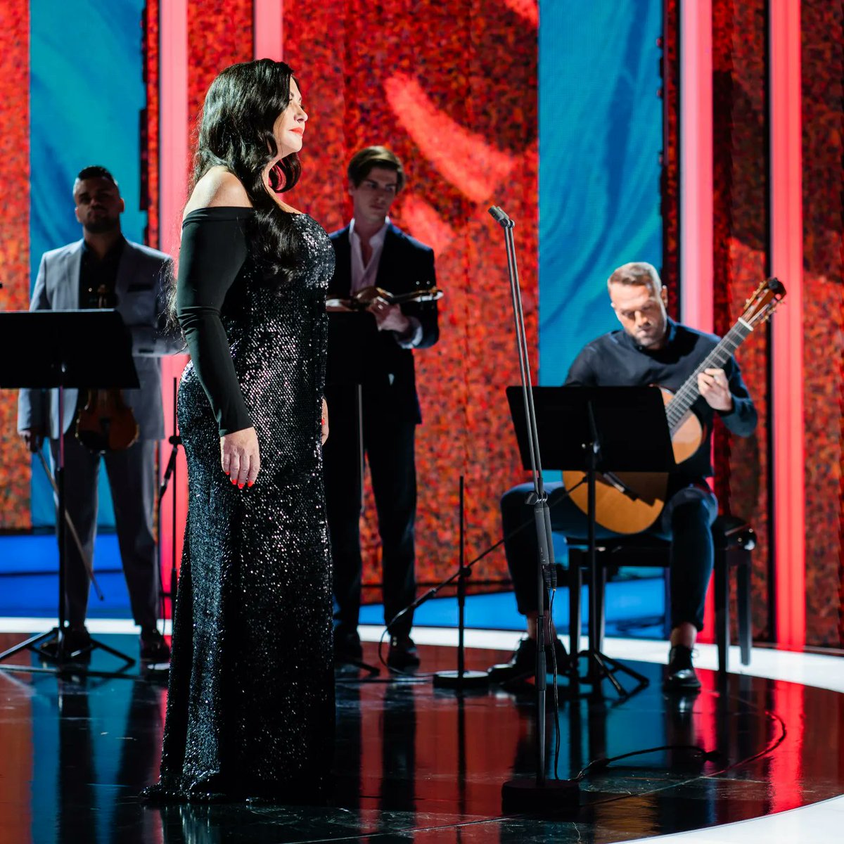 PetarCulic's tweet photo. Extra production 😊🎵🎶 You can watch it on YouTube - https://t.co/nVFuRE4JMo

@VirtuososTalent

#yosoymaria #piazzolla #live #alicjawegorzewska #petervalentovic #petarculicguitar #virtuososchambergroup #classical #tvshow #foryoupage https://t.co/bEfiakGxmS