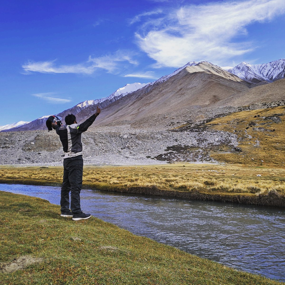 danielraja22's tweet photo. @BraydenCreation Himalayan mountains https://t.co/RCmGATkhXl