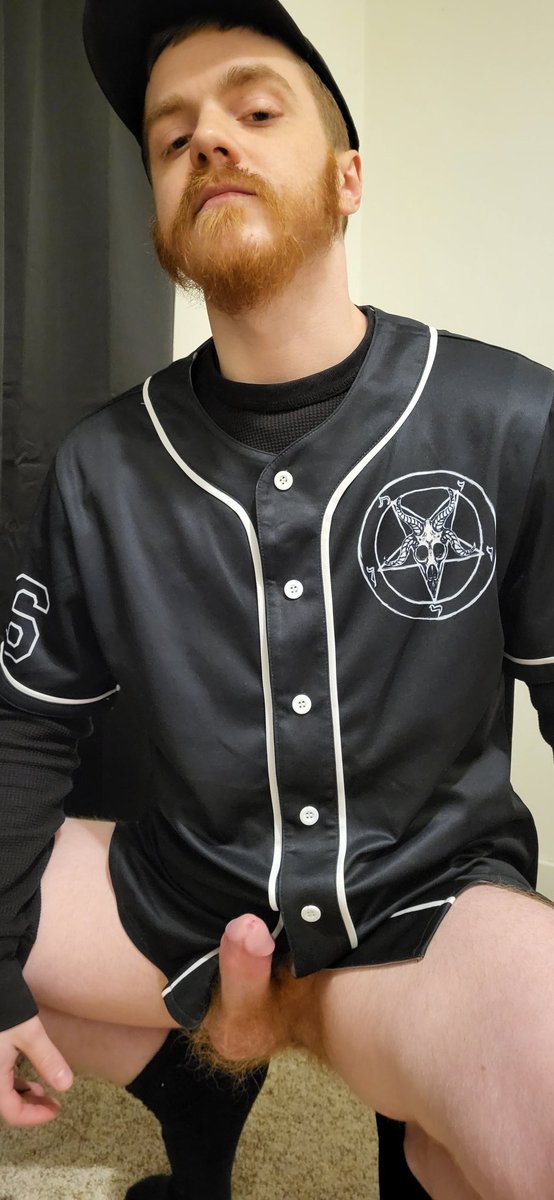 Mistman14's tweet photo. Wanna sin with me? #gayginger #gayporn #hairycock #satanic https://t.co/qR1b9Y6oYE