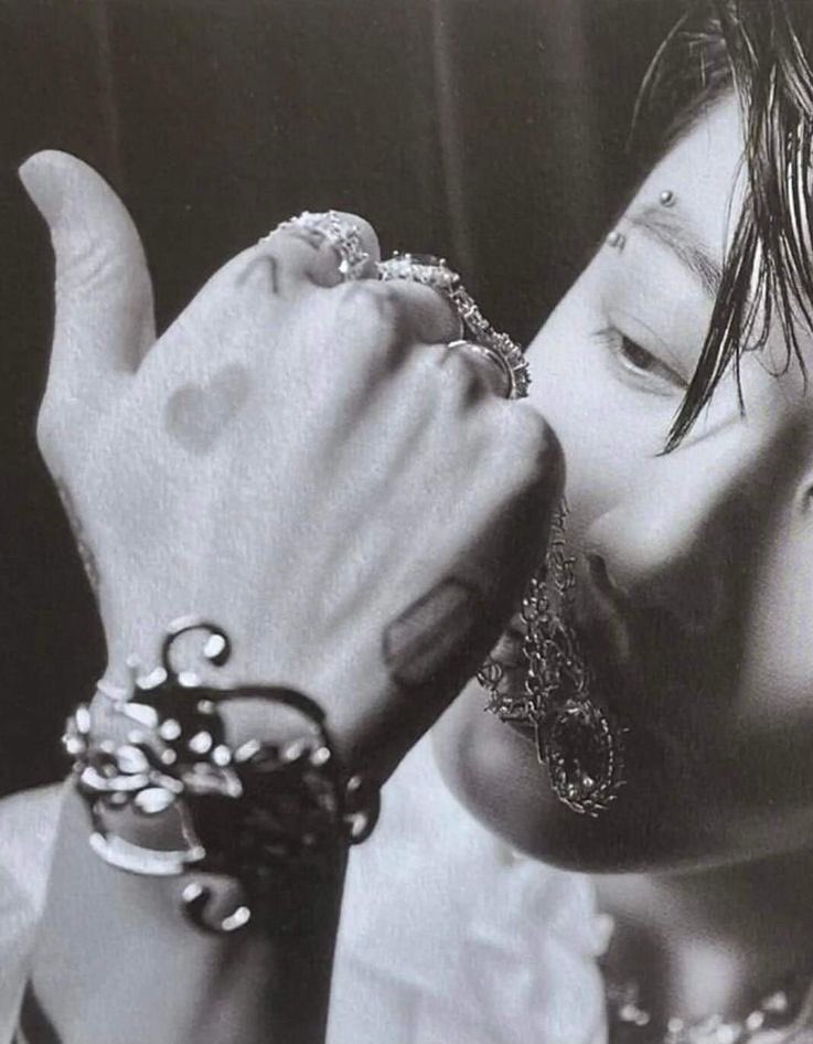 َ (@97hands) on Twitter photo 