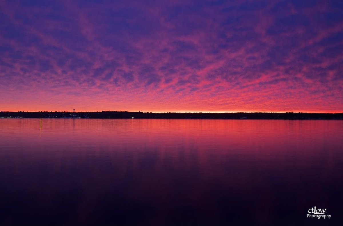Brockville was treated with an incredible sunrise last week 🧡💜💙

Gorgeous photos captured by Cory Wyman, Pamela Prophet, and Charles T Low.

#explorebrockville #visitbrockville #brockville