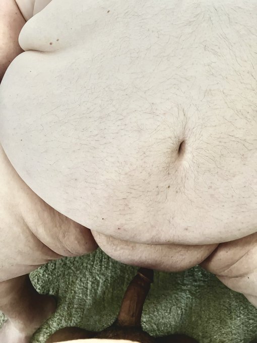 I need belly rubs while he fucks my pad. https://t.co/ceJcw14ThY<a href="/tag/chub"class="tags"><span>#chub</span></a><a href="/tag/superchub"class="tags"><span>#superchub</span></a>