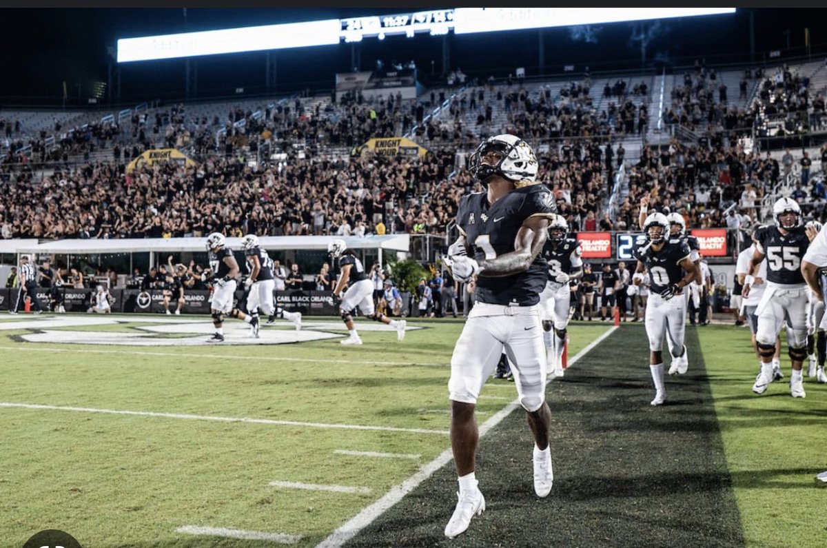 jaylen_bentley's tweet photo. wow blessed to receive and offer from @UCFKnights @shelton_felton @VHS_FBrecruits @CoachLoc_87 https://t.co/ex37gHBFTt