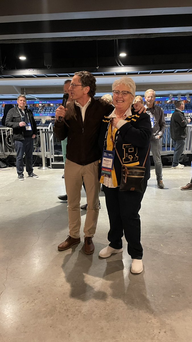 jholowat's tweet image. Loved the #INTIX2023 welcome reception greeting from Victor DeBonis, President of @SeattleKraken and Maureen Anderson, President of @intixassoc! @ClimateArena was happy to host this amazing tribe!