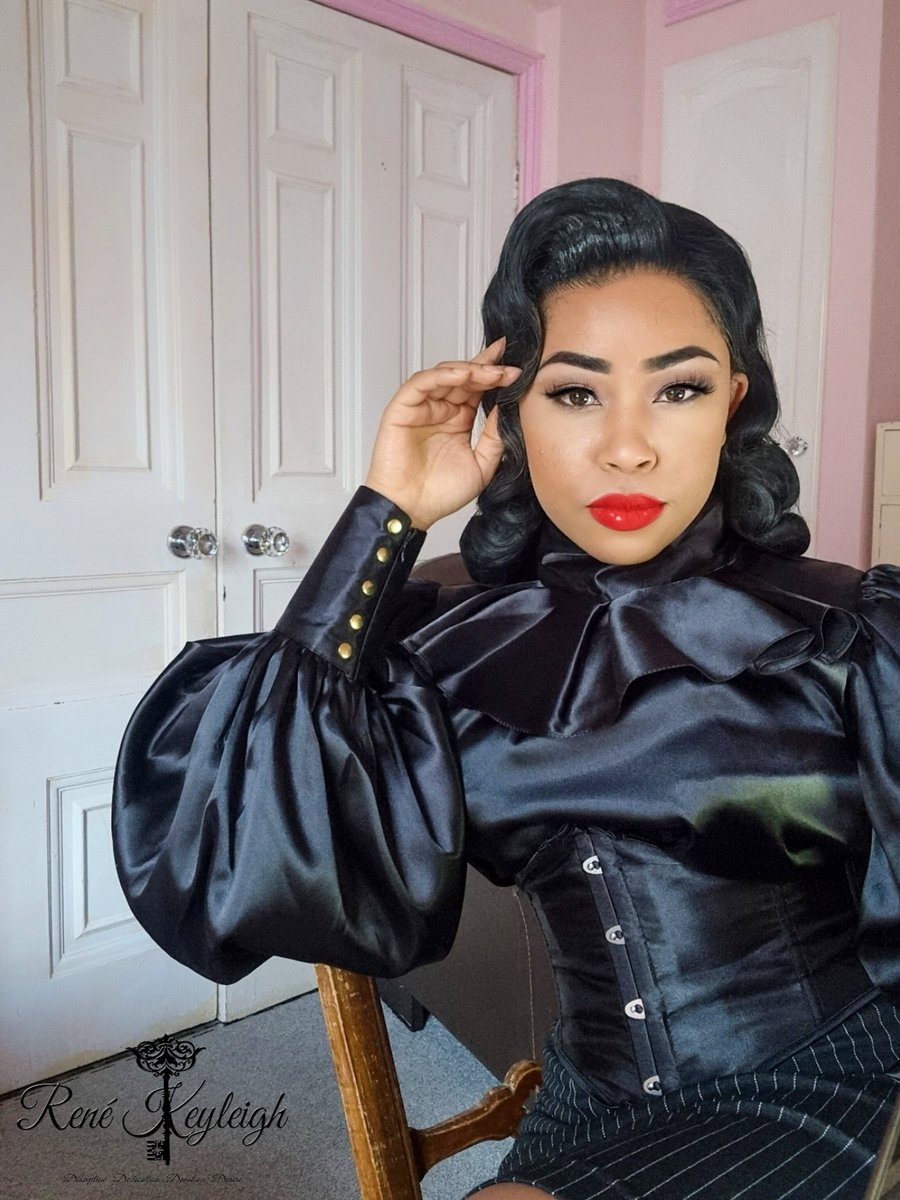 Feminine power is more about quality than quantity

Femetiquette|high value|feminine|satin blouse |femdom
