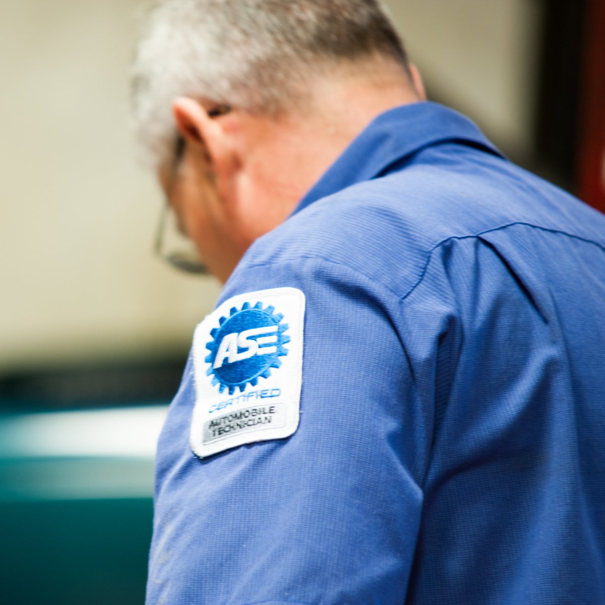awbench's tweet image. Our ASE-certified technicians have the skills and experience to handle engine repairs, battery replacements, oil changes, and more. Give us a call at (803) 649-3574 to schedule a service for your vehicle.