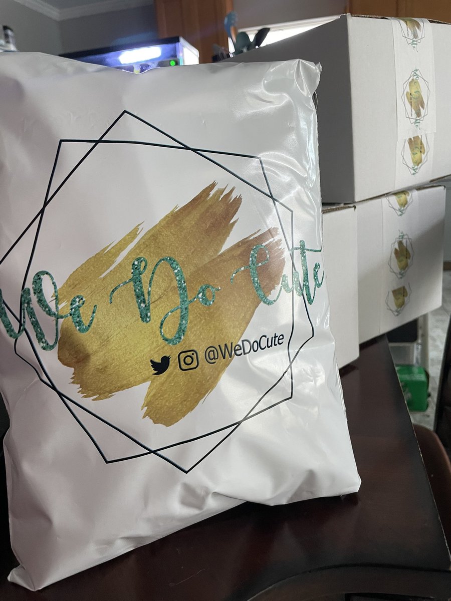 Shipping orders out today! ✌🏽