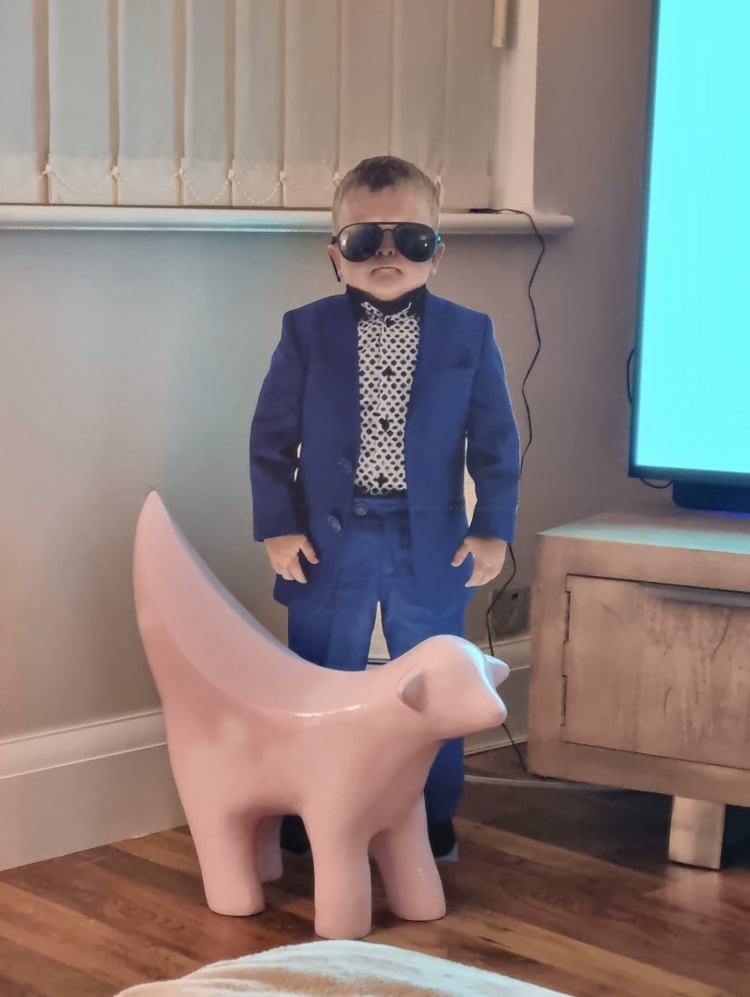 newcombe23's tweet image. only one man for the @Everton job. knows the city, loves super lamb bananas. #efc #shambles #isthisatest #goodtimes #badtimes