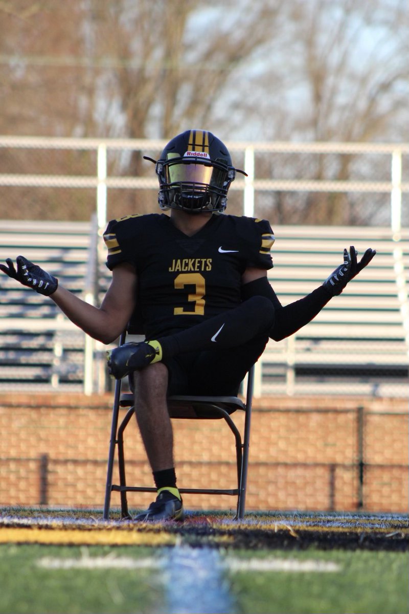 After a great conversation with coach Arruza, I am blessed to say I have been offered to play football at <a href="/RMCfootball/">𝗥𝗔𝗡𝗗𝗢𝗟𝗣𝗛-𝗠𝗔𝗖𝗢𝗡 𝗙𝗢𝗢𝗧𝗕𝗔𝗟𝗟</a>! Thank you to coach Arruza and <a href="/fbcoach_7/">Chase Phillips</a> for the opportunity! <a href="/RHSBears_FB/">Riverbend Football</a> <a href="/yates_nathan/">Nathan Yates</a>