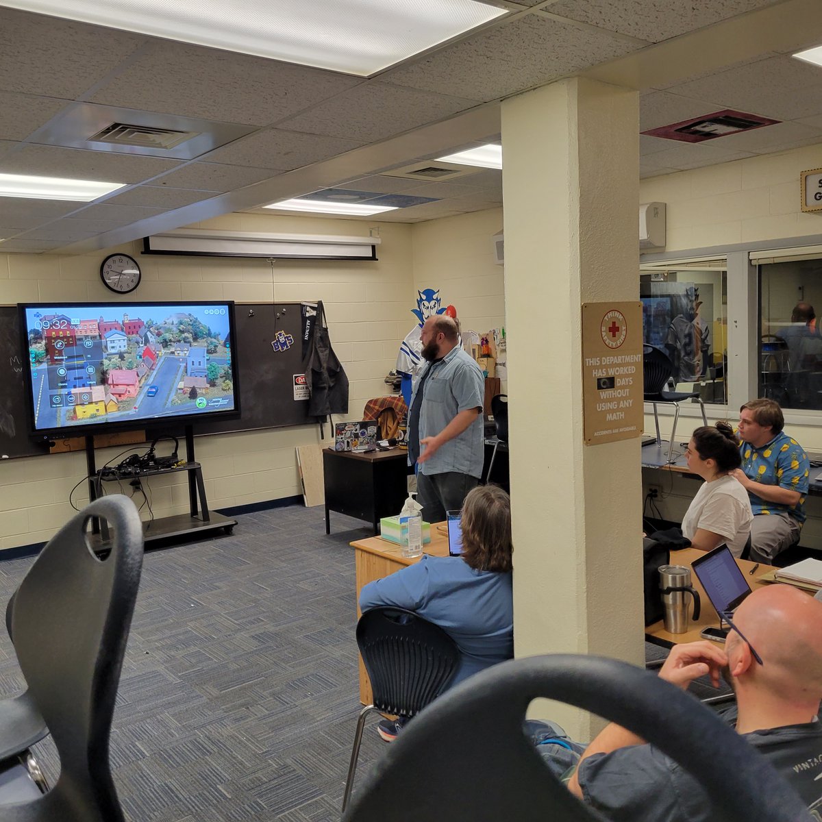 bwhitlockITF's tweet photo. Monday was a great day full of teacher leader presentations at BMS.  Inspiration + experience came together for a learning experience for all.  Thank you to my 20+ presenters!!! https://t.co/ALzSgAP2HL