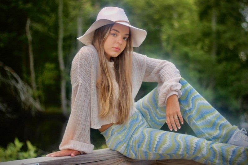 StarryMag's tweet image. #SingerSongwriter and #Actress Amelia Wray chats exclusively with reporter @robofthunder about her latest single "Disappear" at starrymag.com/amelia-wray-di…! #popmusic #SydneytotheMax #AmeliaWray