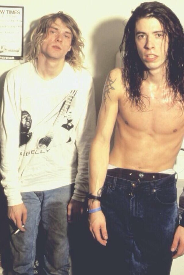crockpics's tweet photo. Kurt Cobain &amp; Dave Grohl https://t.co/H8oxbiQOQs