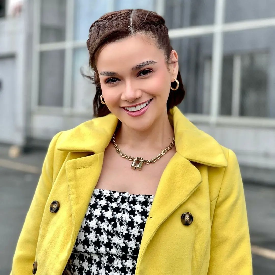Happy Birthday, Yasmien Kurdi!  We wish you nothing but love and joy today and everyday  