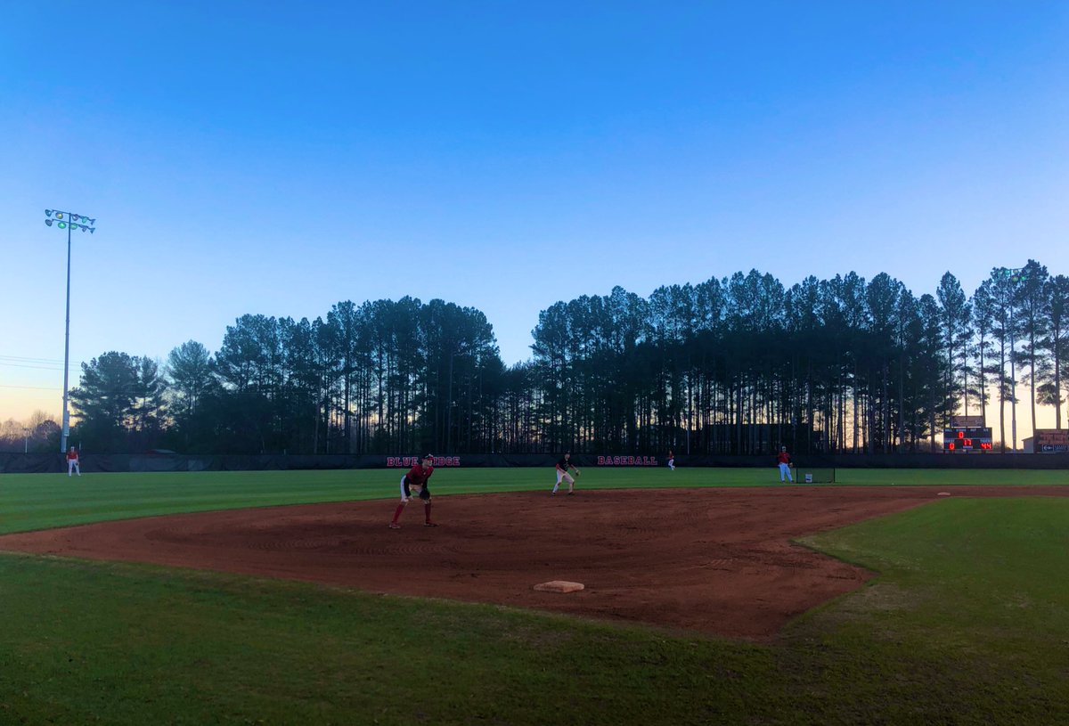 BRTigerBaseball's tweet photo. Blue skies in Blue Ridge today! Another GREAT day to get better! The open season practices have proven to be valuable preparation! #StayHungry #RepAfterRep https://t.co/APG9rAwb63