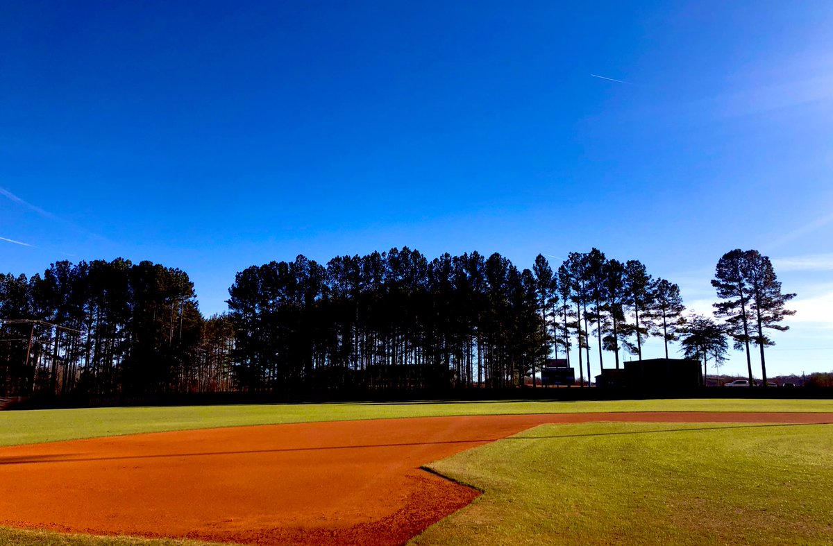 BRTigerBaseball's tweet photo. Blue skies in Blue Ridge today! Another GREAT day to get better! The open season practices have proven to be valuable preparation! #StayHungry #RepAfterRep https://t.co/APG9rAwb63