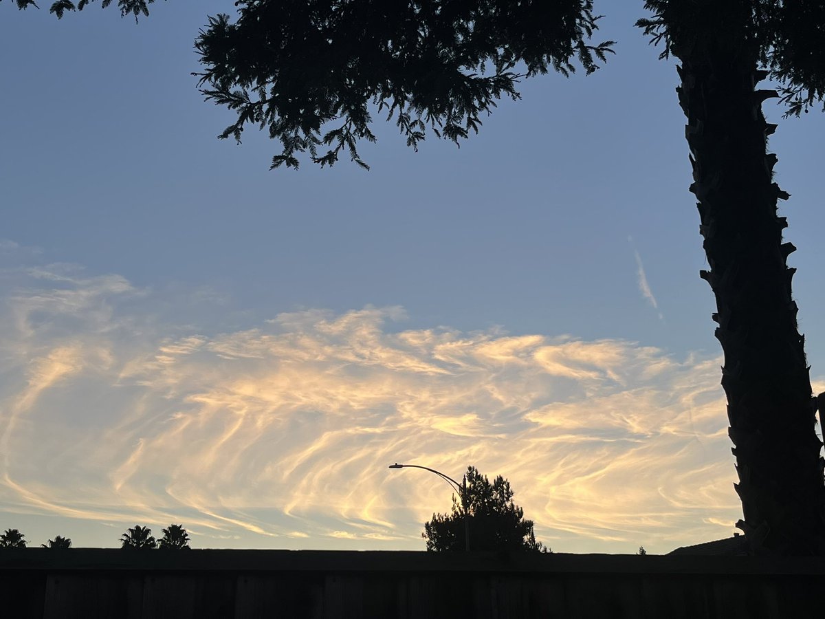 Skyscape #sky #clouds 

<a href="/RobMayeda/">Rob Mayeda</a> <a href="/JeffRanieri/">Jeff Ranieri</a>